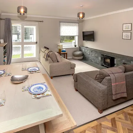 Quarry's Edge Chapel Stile